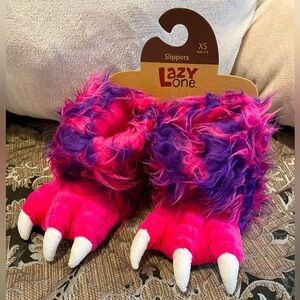 Lazy one Kid slippers MONSTER PAW
